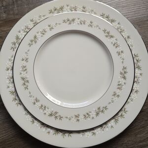 Vintage Lenox Brookdale 4 Dinner 4 Salad Plates With Platinum Trim